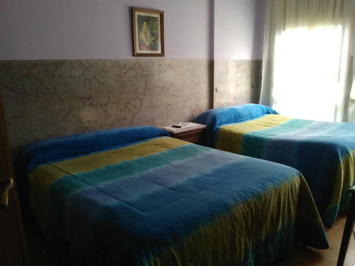 Pension La Parra Ferrol Bagian luar foto