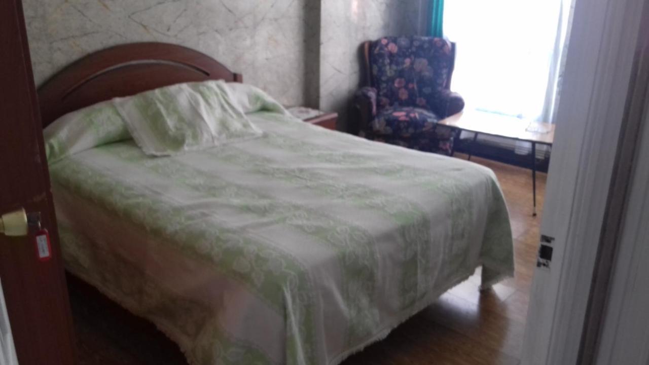 Pension La Parra Ferrol Bagian luar foto